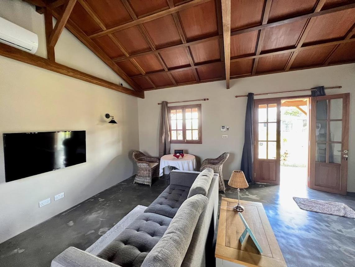 Lakaz Kannell - Vanilla Lodge, Secluded Outside Bath & Shower Infinity Pool Cap Malheureux Exterior photo